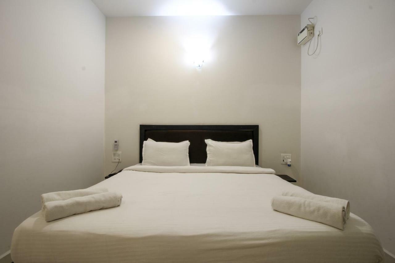 Hotel Village 2*
