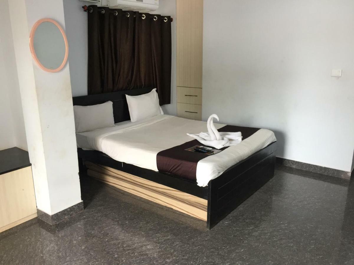 Hotel Village 2*